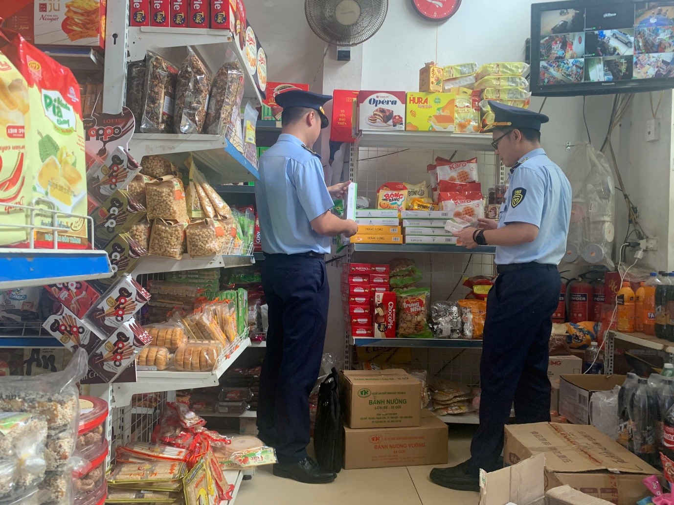 Thanh Hóa: Đội Quản lý thị trường số 5 tăng cường công tác kiểm tra, xử lý vi phạm về hoạt động kinh doanh thuốc lá
